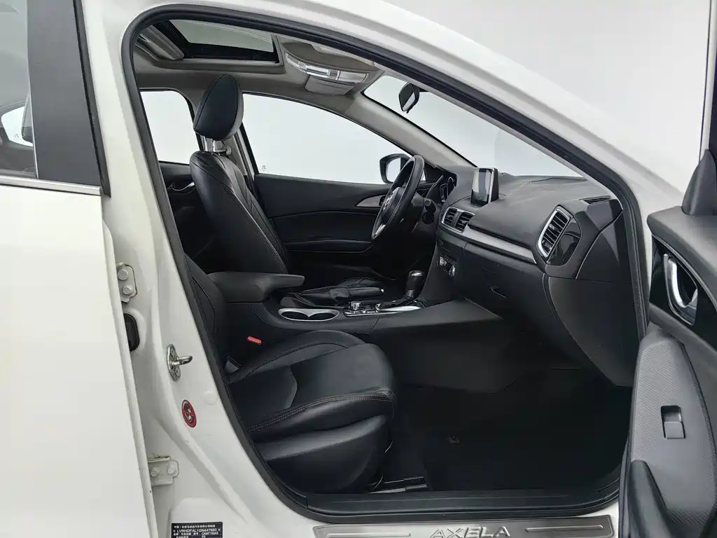 Mazda 3 Axela — миниатюра 23
