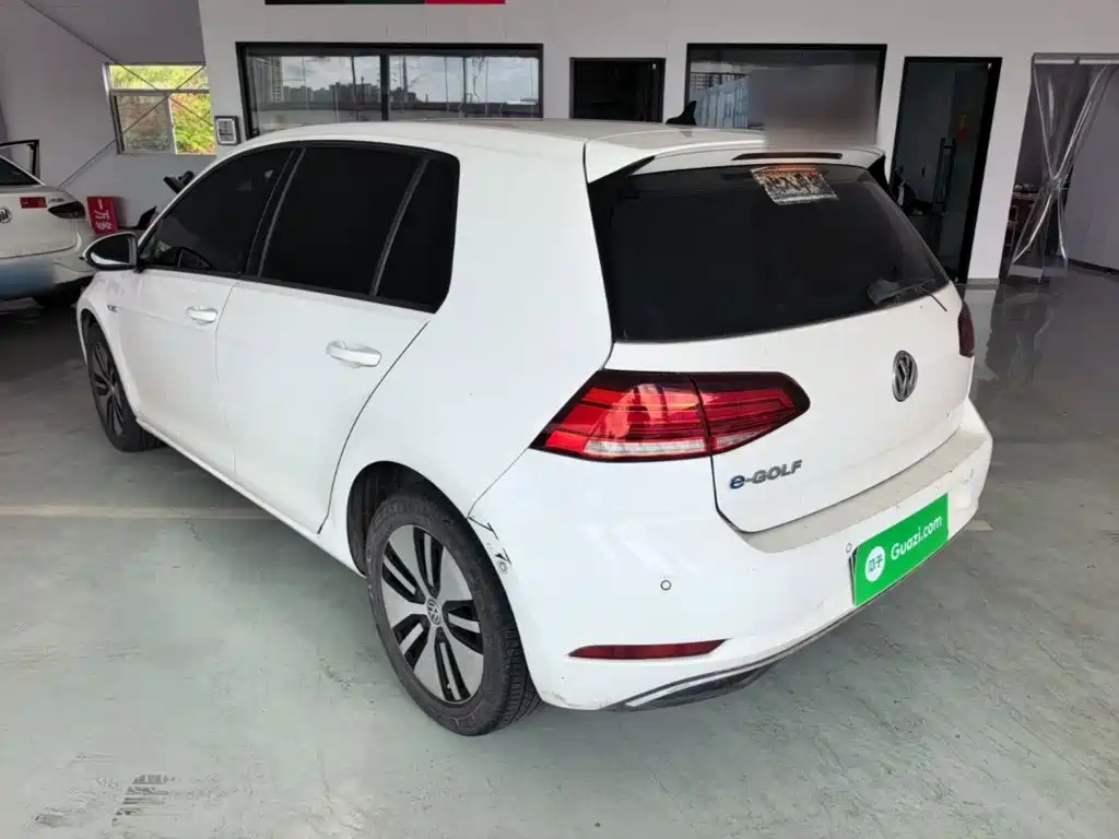 Volkswagen Golf New Energy (Import) — миниатюра 5