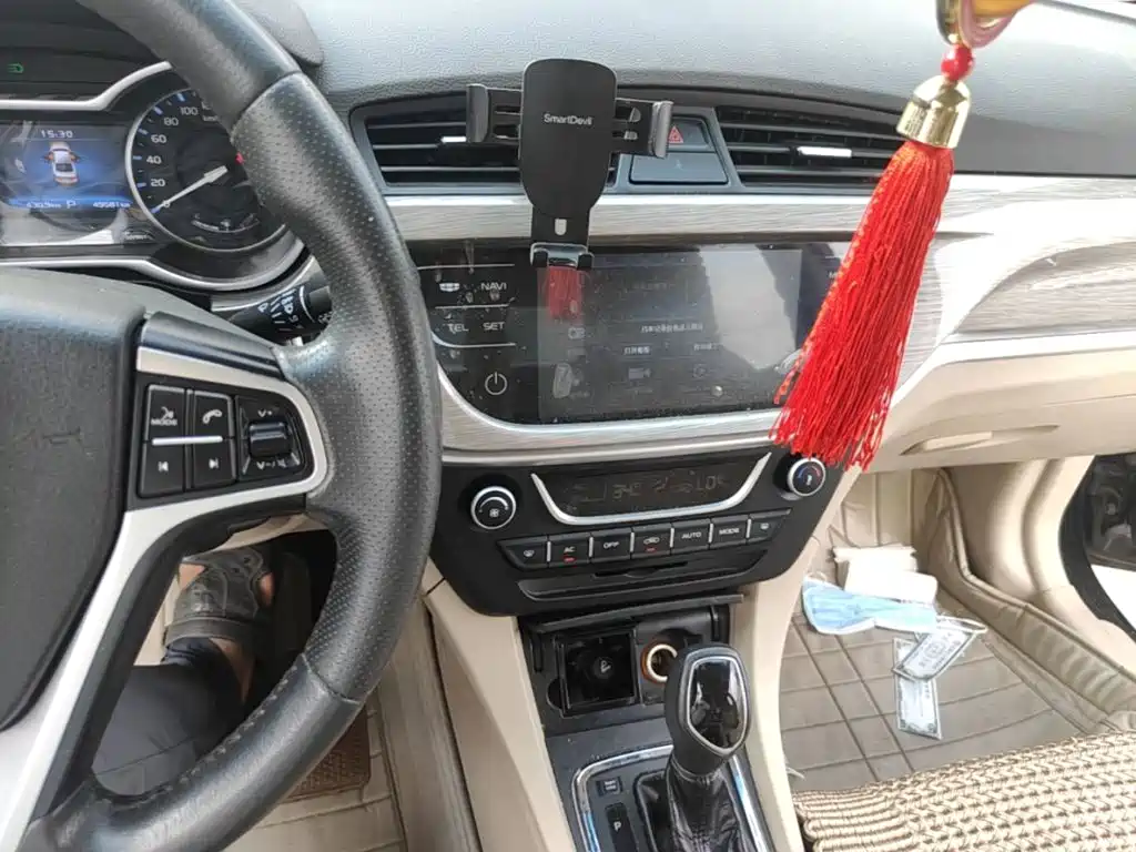 Geely Emgrand — миниатюра 13