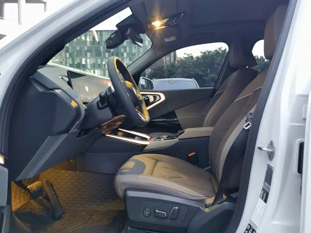 BMW X3 — миниатюра 6
