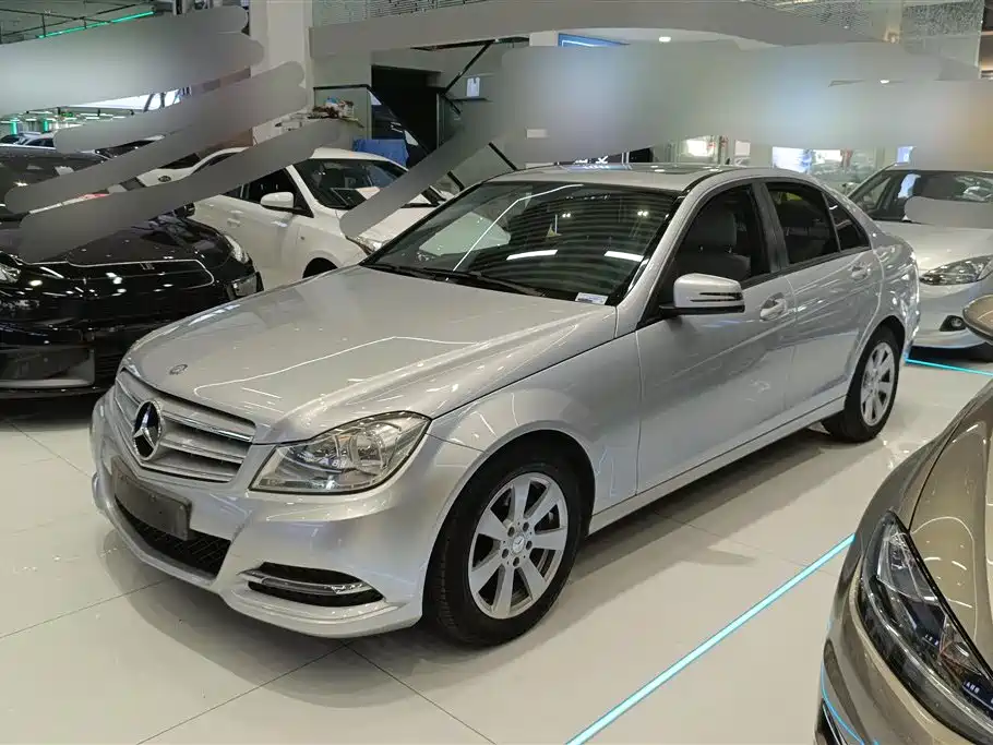 Mercedes-Benz C-Class 2013 C 180 CGI Classic Type