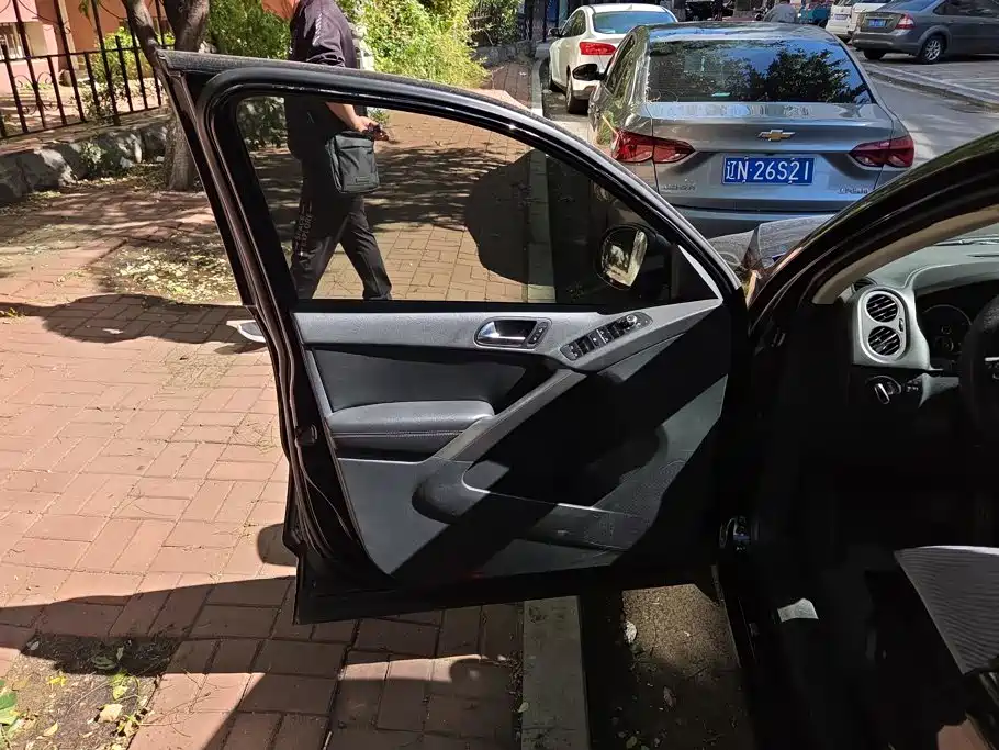 Volkswagen Tiguan — миниатюра 7