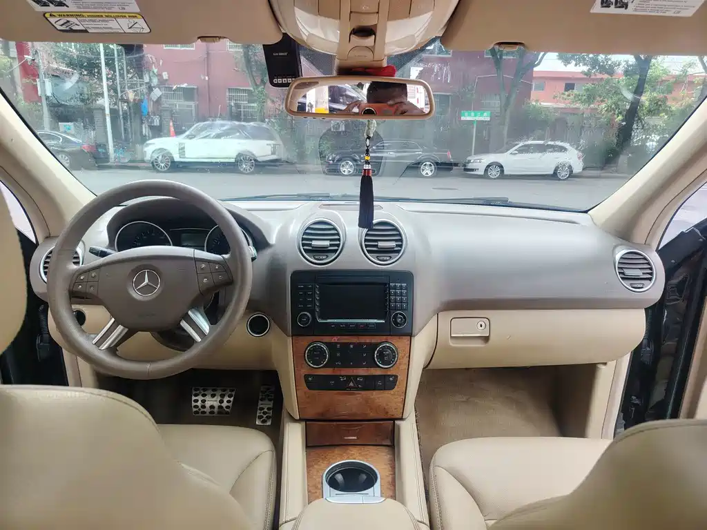 Mercedes-Benz M-Class — миниатюра 4