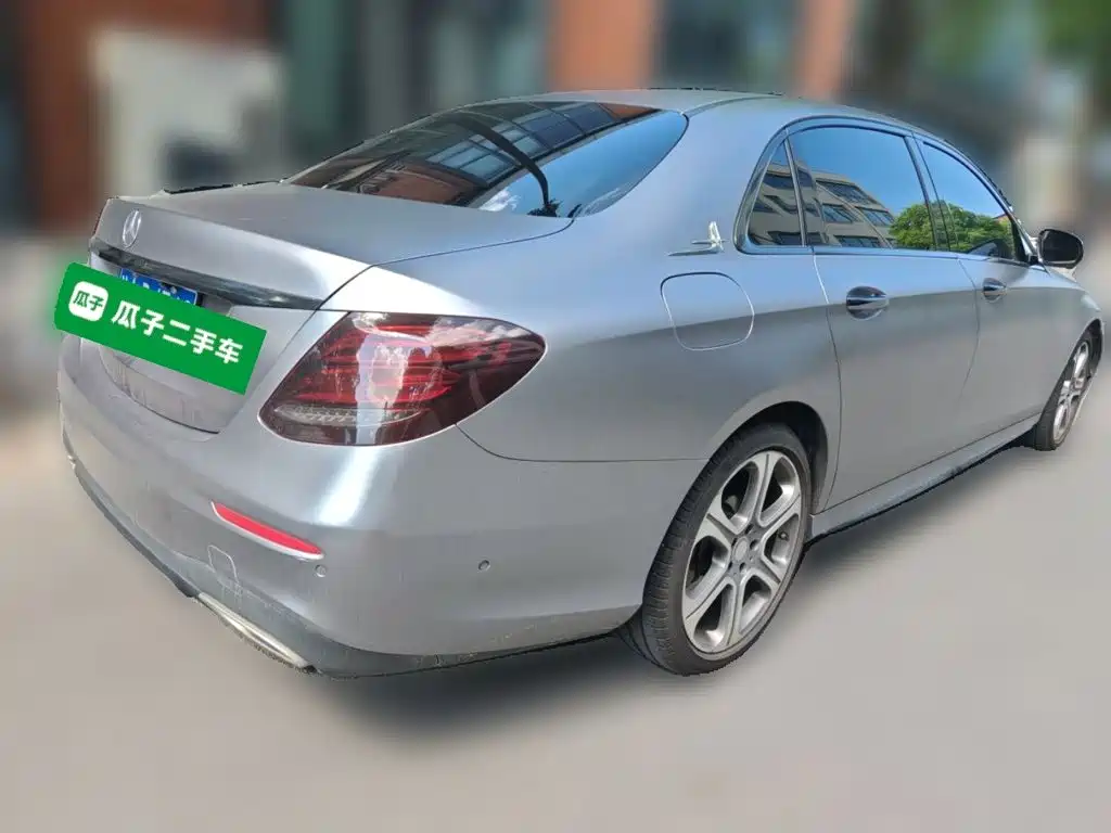 Mercedes-Benz E-Class — миниатюра 5