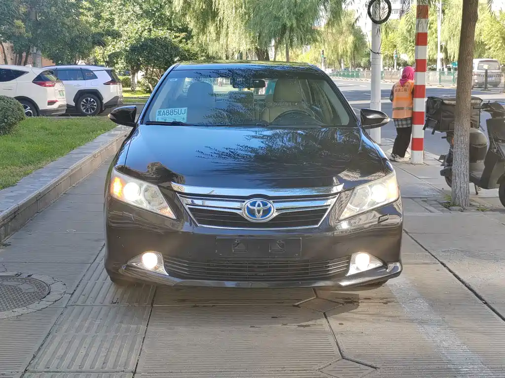 Toyota Camry — миниатюра 3