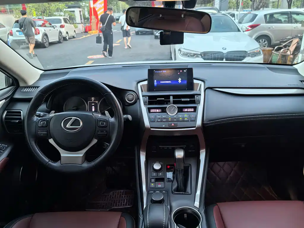 Lexus NX — миниатюра 12