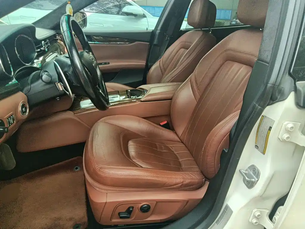 Maserati Quattroporte — миниатюра 11