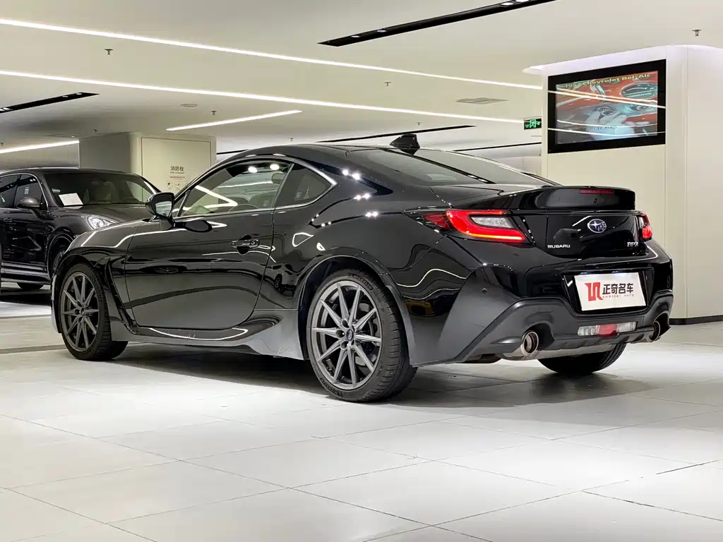 Subaru BRZ — миниатюра 3