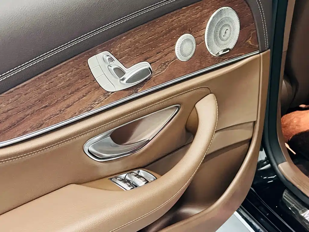 Mercedes-Benz E-Class 2022 — фото 15