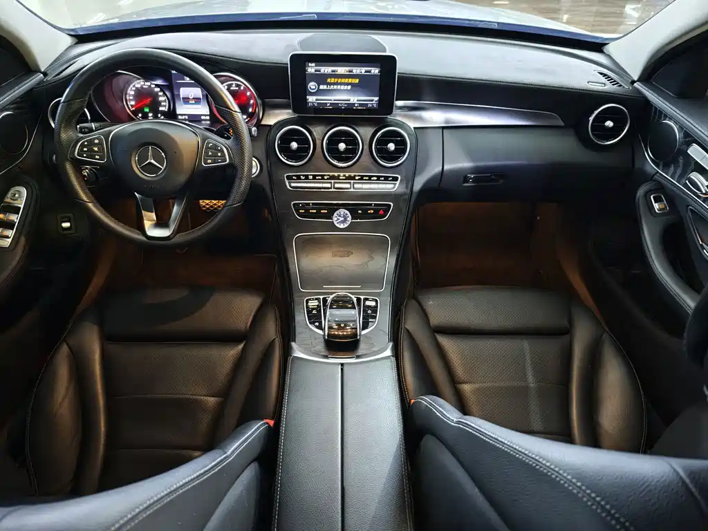 Mercedes-Benz C-Class — миниатюра 8