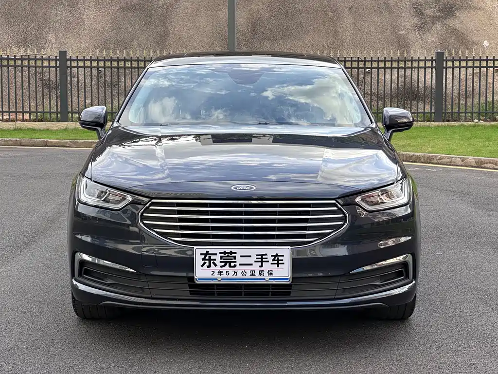 Ford Taurus — миниатюра 3