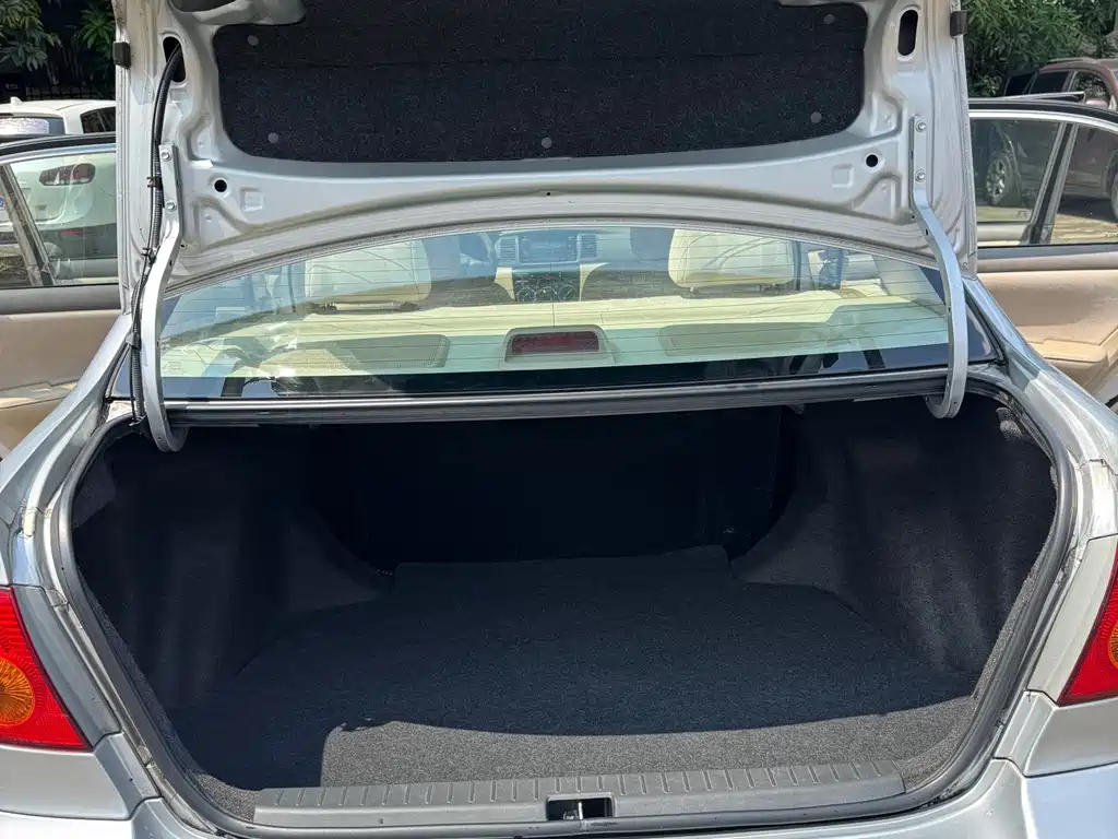 Toyota Corolla — миниатюра 11