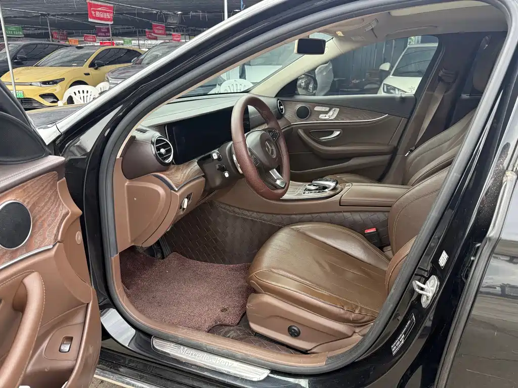 Mercedes-Benz E-Class — миниатюра 4