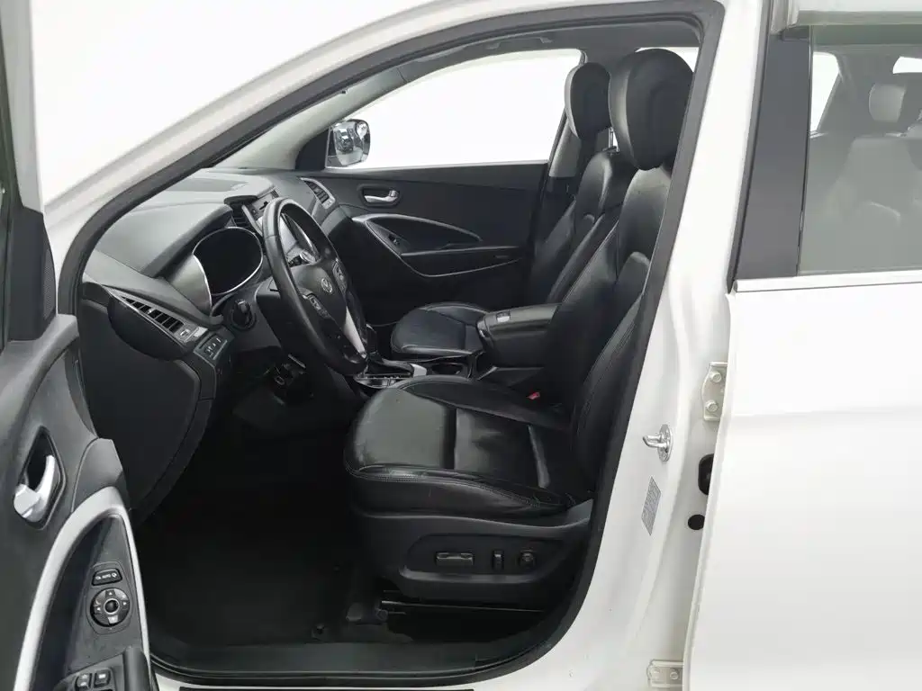 Hyundai Santa Fe — миниатюра 10