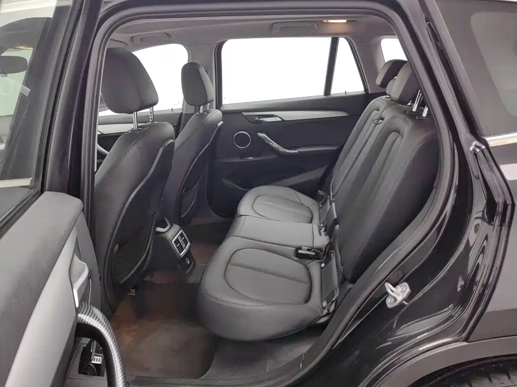 BMW X1 — миниатюра 15