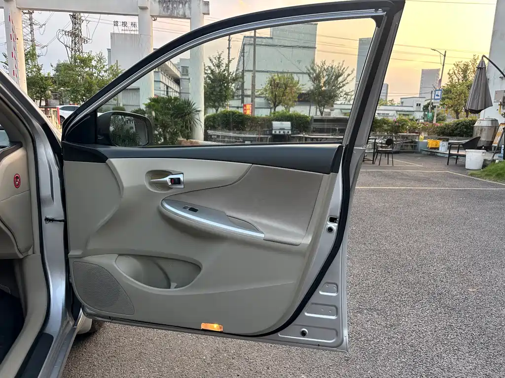 Toyota Corolla — миниатюра 15
