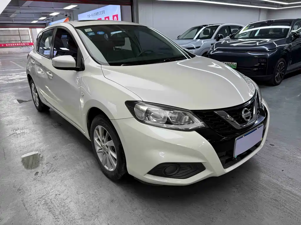 Nissan Tiida — миниатюра 3