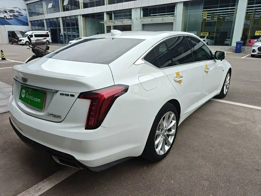 Cadillac CT5 — миниатюра 7
