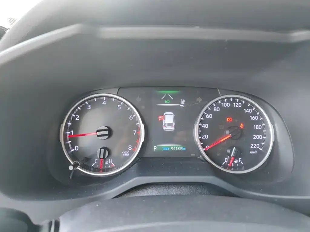 Toyota RAV4 — миниатюра 12