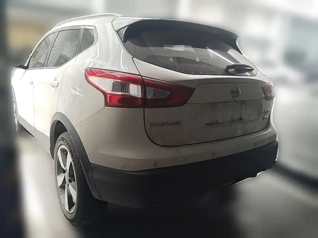 Nissan Qashqai — миниатюра 7