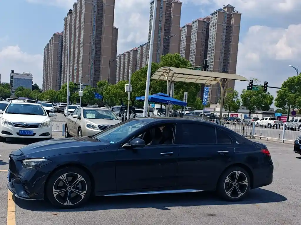 Mercedes-Benz C-Class — миниатюра 4