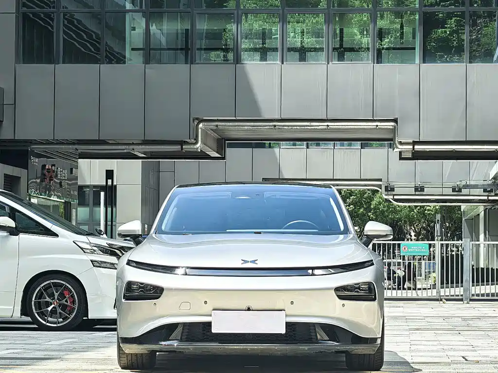 XPeng P7 — миниатюра 2