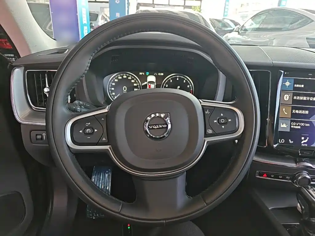Volvo XC60 — миниатюра 11