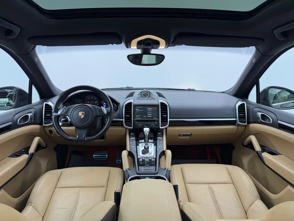 Porsche Cayenne 2014 Cayenne Platinum Edition 3.0T