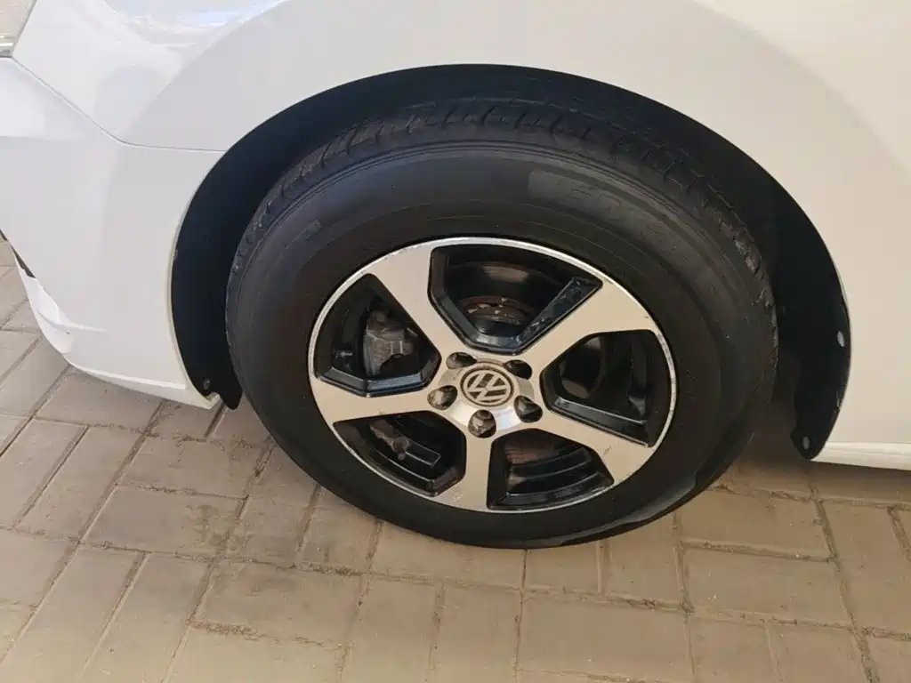 Volkswagen Jetta — миниатюра 23