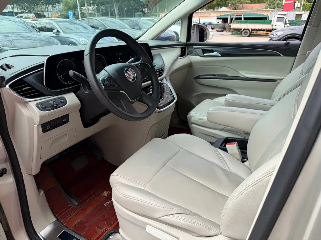 Buick GL8 — миниатюра 7