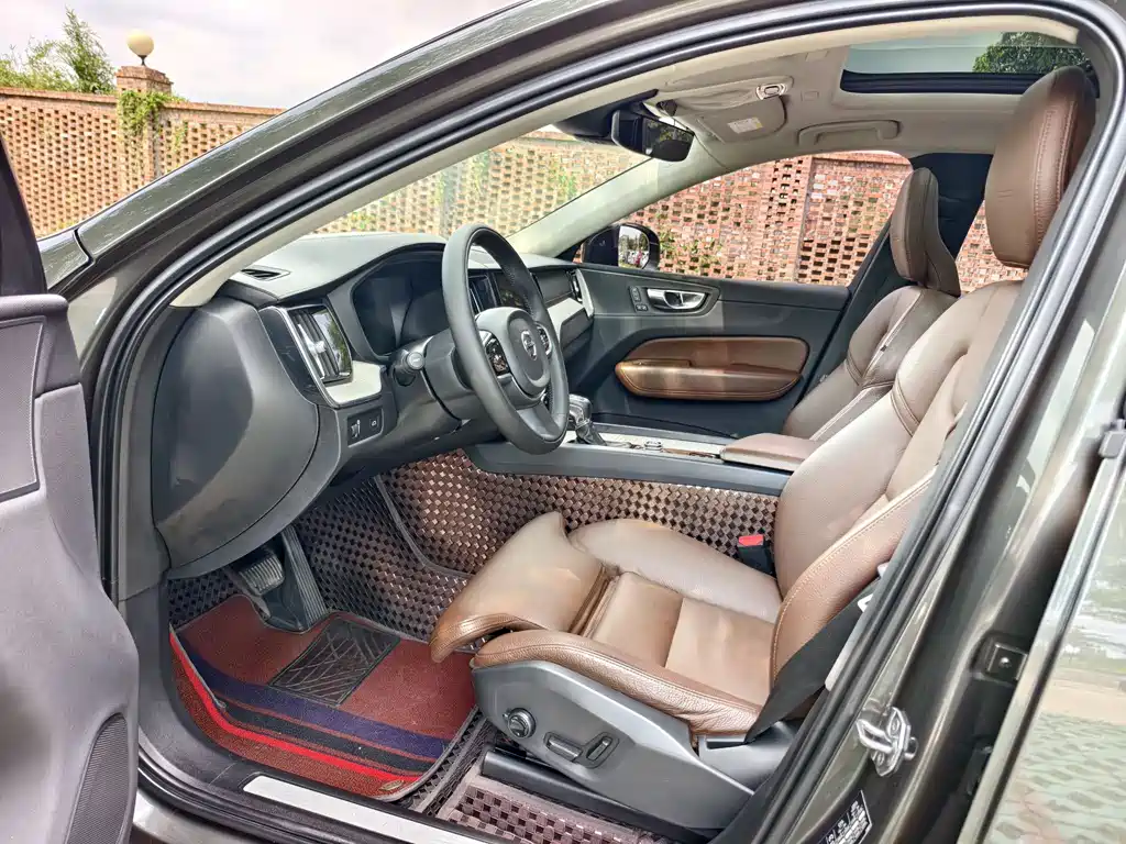 Volvo XC60 2020 T5 Luxury