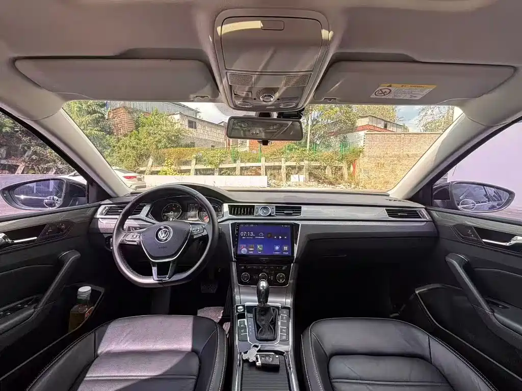Volkswagen Passat — миниатюра 7
