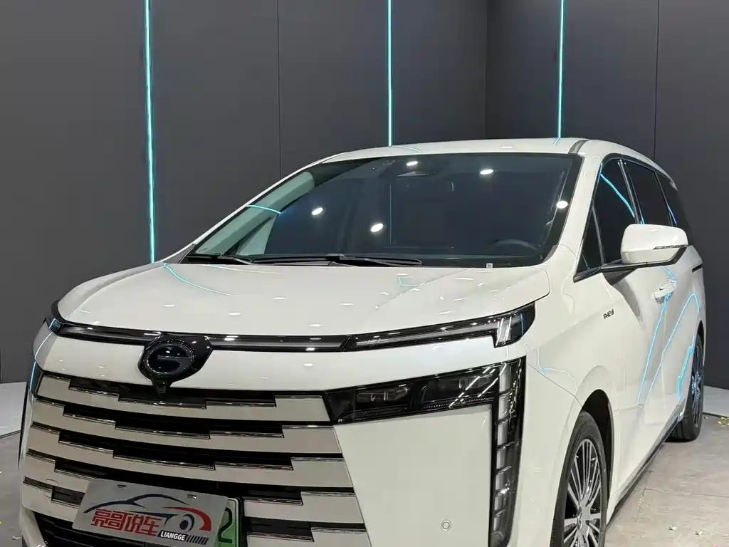 GAC Motor Trumpchi E8 PHEV