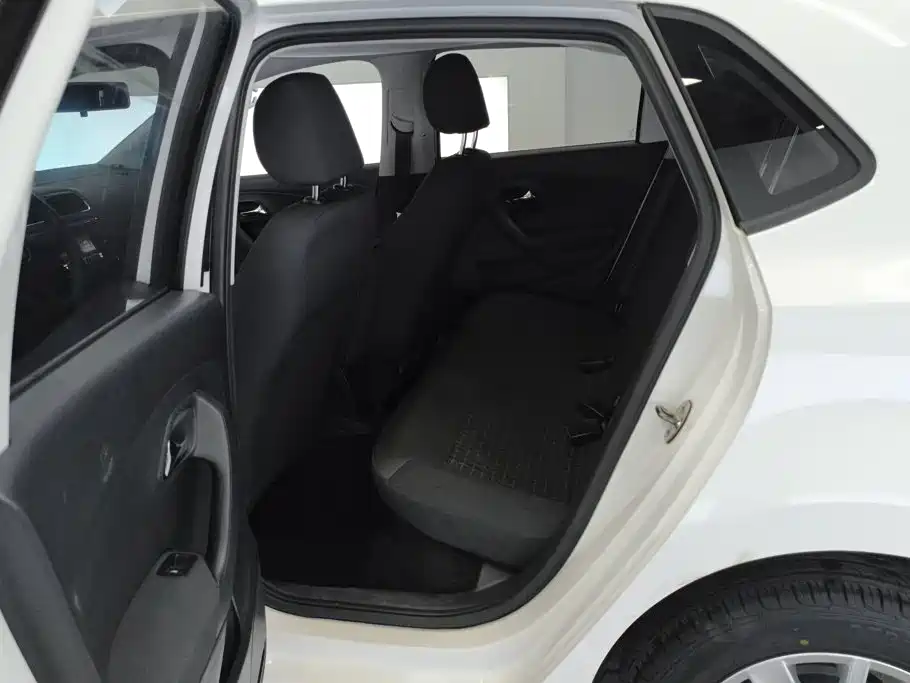 Volkswagen Polo — миниатюра 11