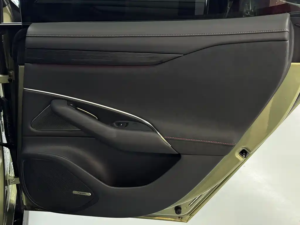 XIAOMI CAR XIAOMI SU7