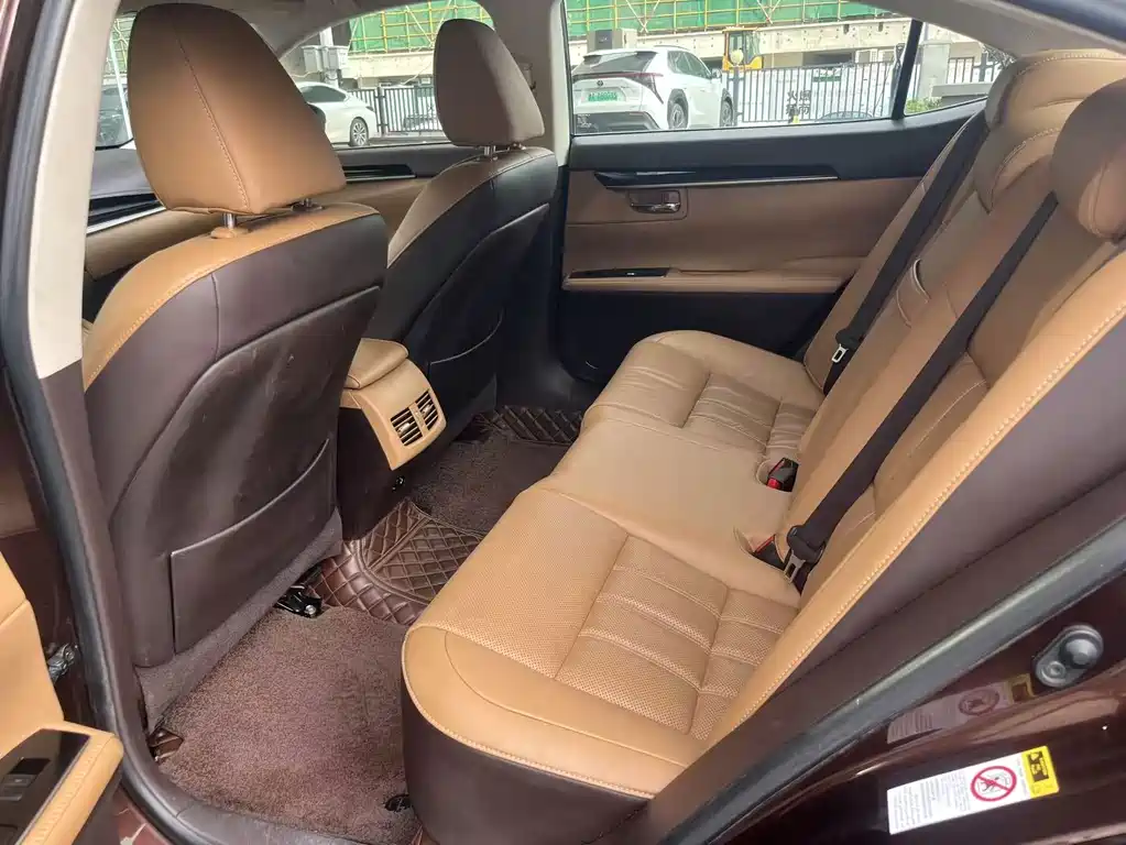 Lexus ES — миниатюра 4