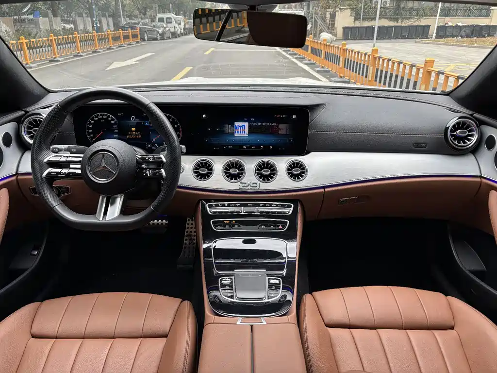 MERCEDES-BENZ E CLASS