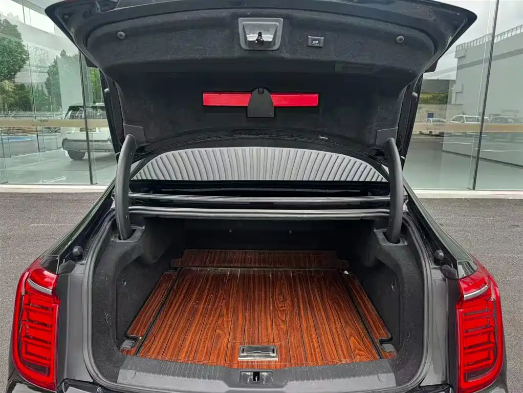 Hongqi H9 2020 2.0T