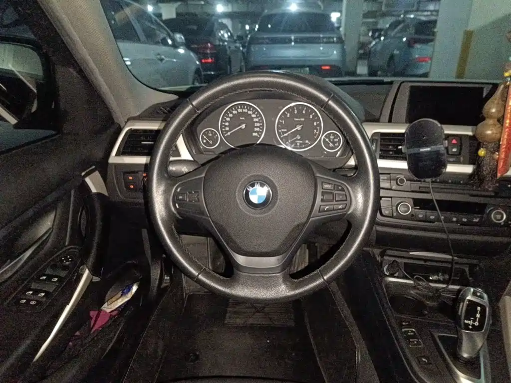 BMW 3 Series — миниатюра 3