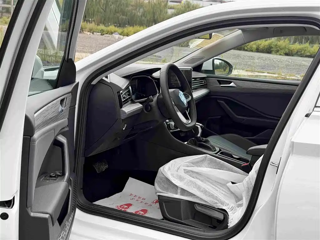 Volkswagen Sagitar — миниатюра 7