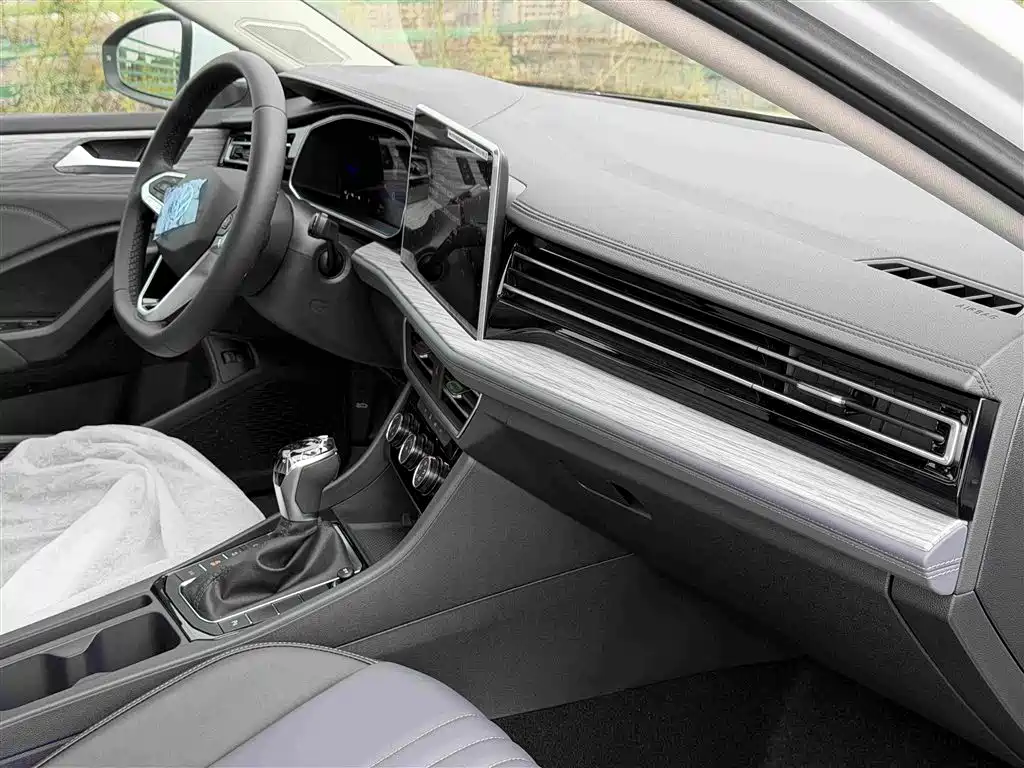 Volkswagen Sagitar — миниатюра 12