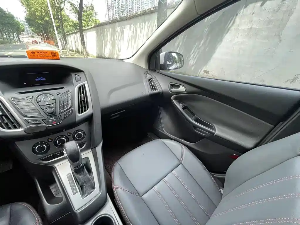 Ford Focus — миниатюра 16