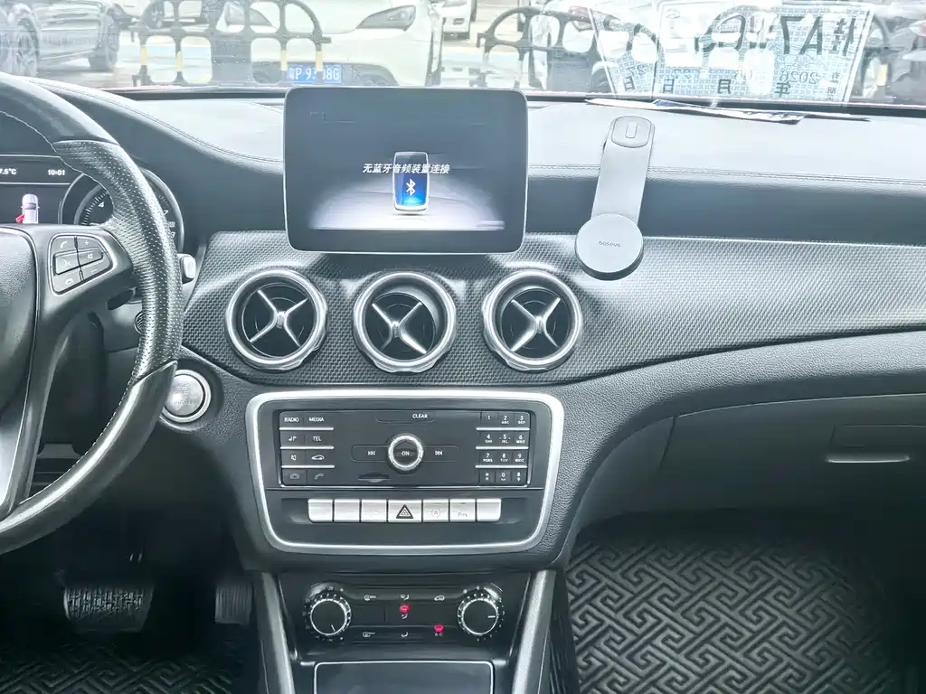 Mercedes-Benz GLA 2018 GLA 200 Fashion