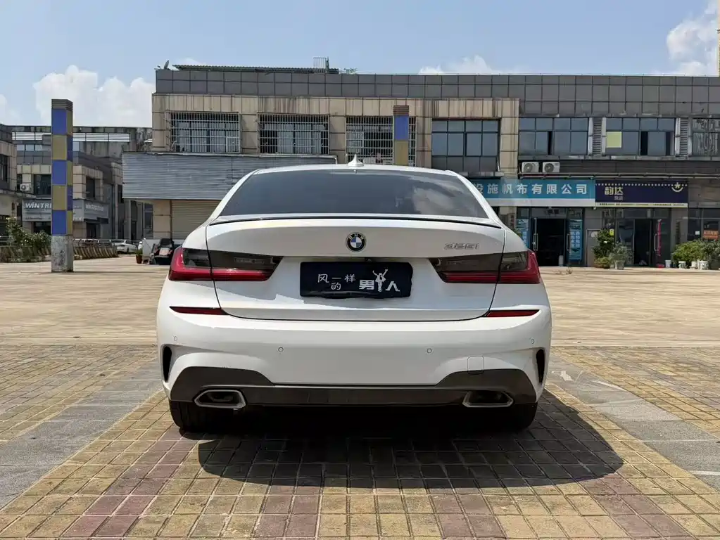 BMW 3 Series — миниатюра 4