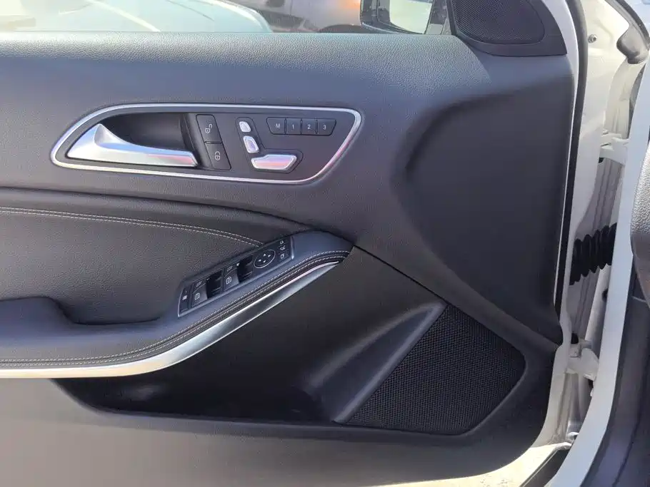 Mercedes-Benz GLA — миниатюра 7