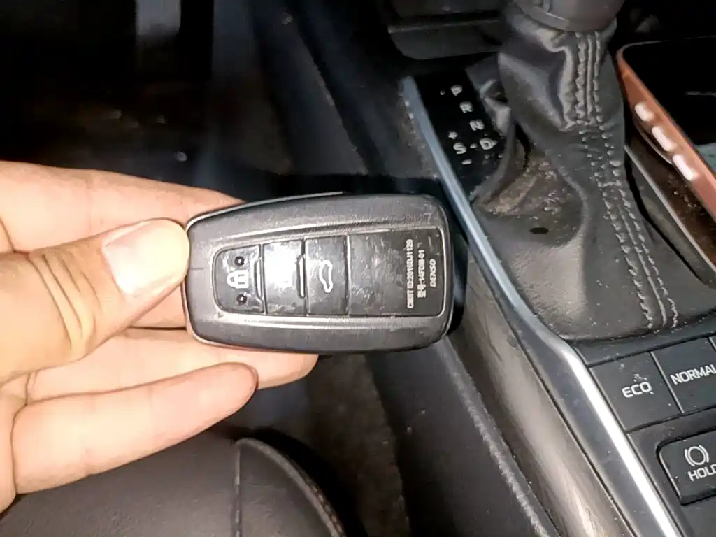 Toyota Camry — миниатюра 9