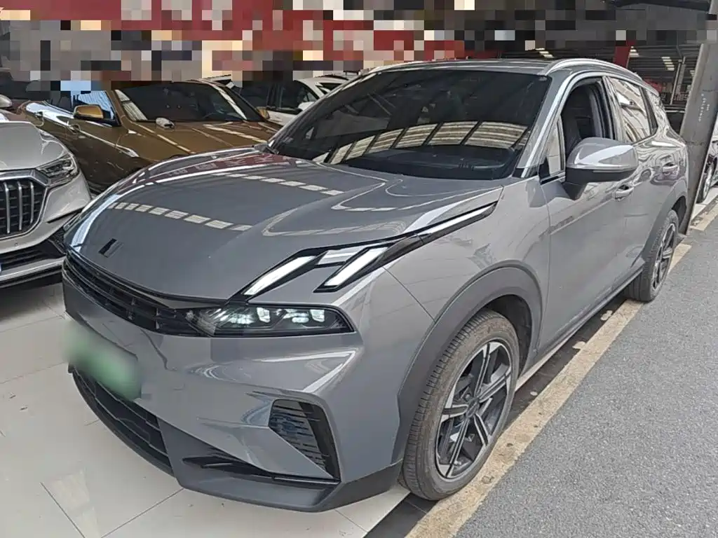 Lynk & Co 06 EM-P