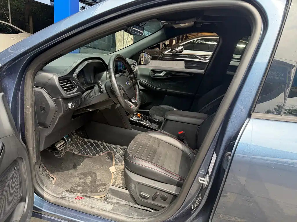 Ford Escape 2020 EcoBoost 245 ST-LINE