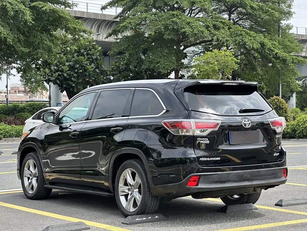 Toyota Highlander — миниатюра 6