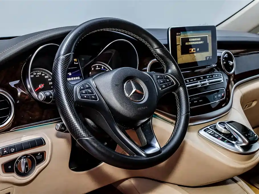 MERCEDES-BENZ V CLASS